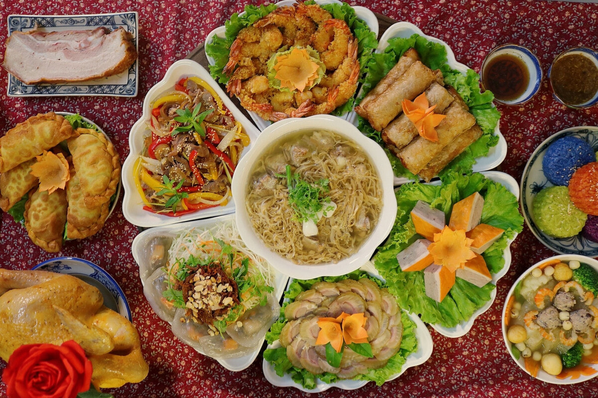 mam-cung-gio-nguoi-mat-gom-nhung-gi