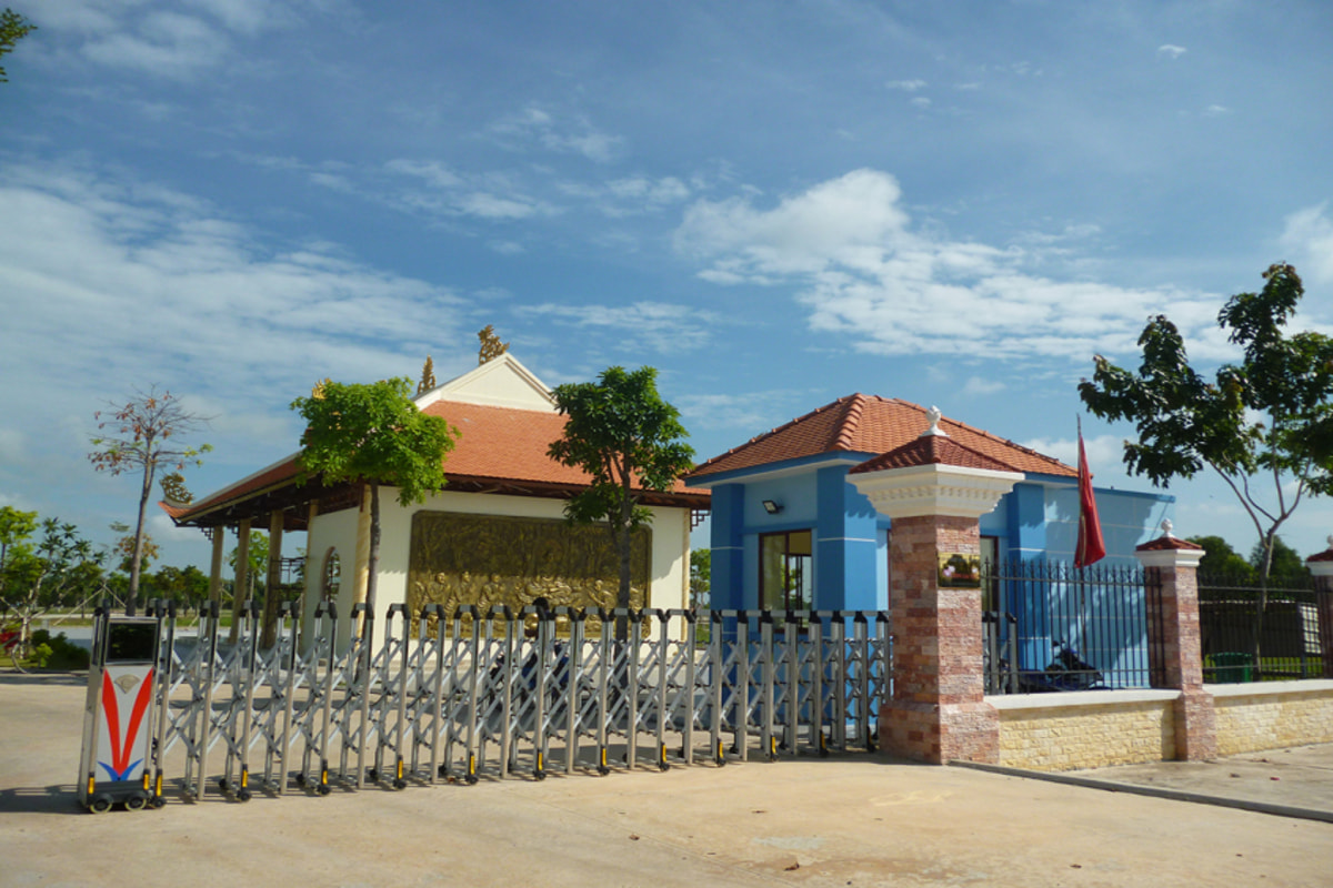canh-quan- nghia-trang-bong-lai-vien