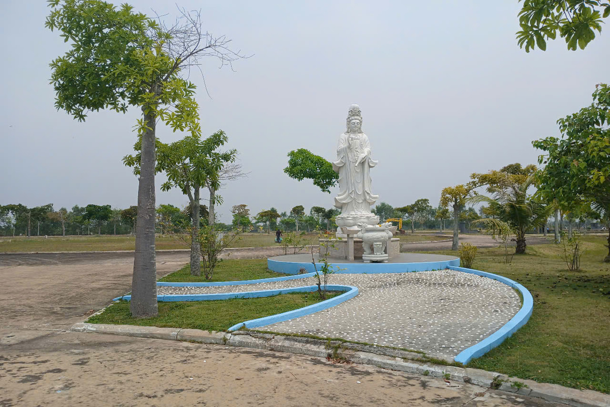 canh-quan-nghia-trang-bong-lai-vien