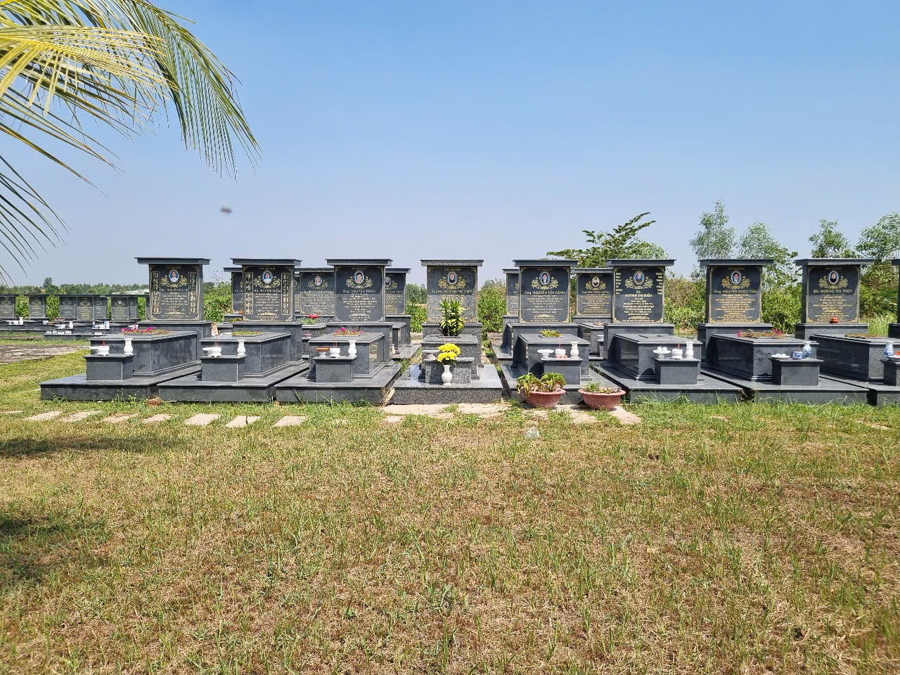 khuyen-mai-dat-nghia-trang