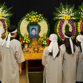 Hé lộ 4 con giáp không nên đi đám tang năm 2025