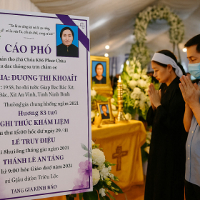 Cáo phó là gì? Khám phá chi tiết nội dung cáo phó