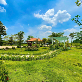 Hoa viên nghĩa trang Bồng Lai Viên Đức Hoà - Long An