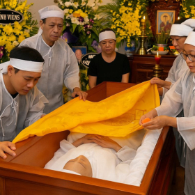 Liệm là gì? Quy trình khâm liệm và những kiêng kỵ cần biết