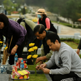 Những điều kiêng kỵ khi ra mộ: 10+ Lưu ý quan trọng để tránh phạm đại kỵ